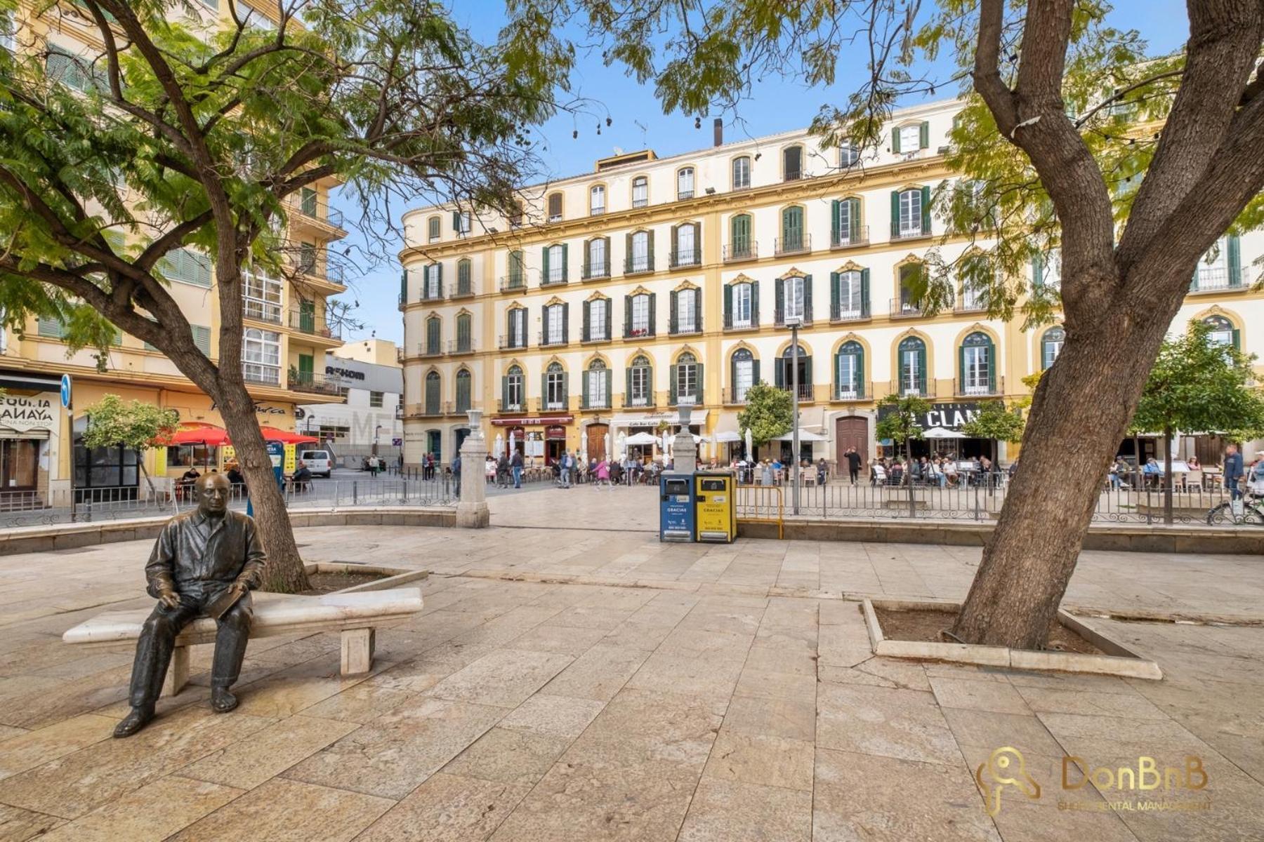 Modern In Center Malaga